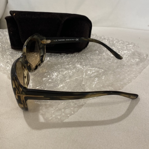 Tom Ford - Picture 4 of 6